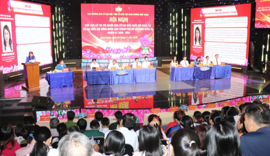 quang cảnh buổi tiếp x&uacute;c cử tri.png